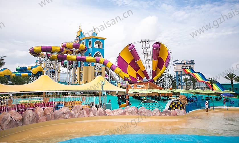 浙江宁波大目湾阿拉的海水上乐园超级龙卷风水滑道