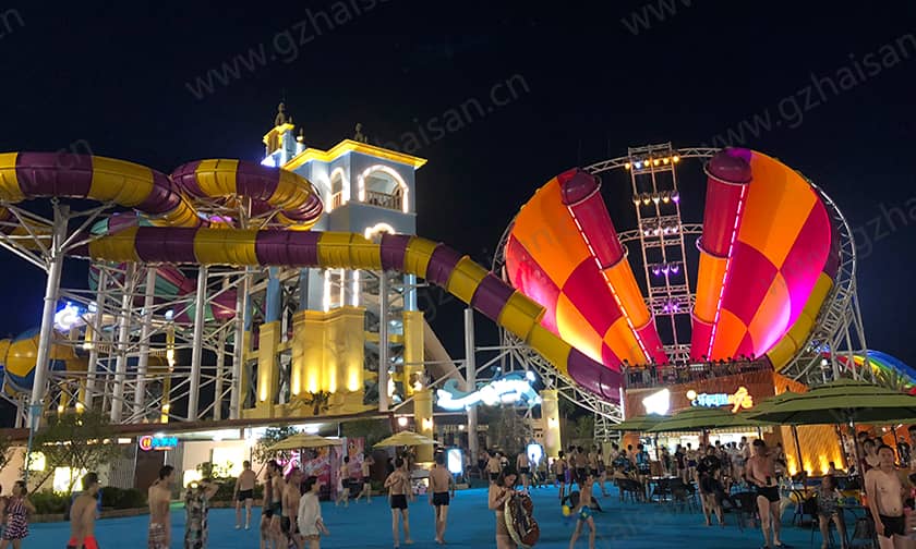 超级龙卷风水滑道提供了一种新的、刺激的水上体验