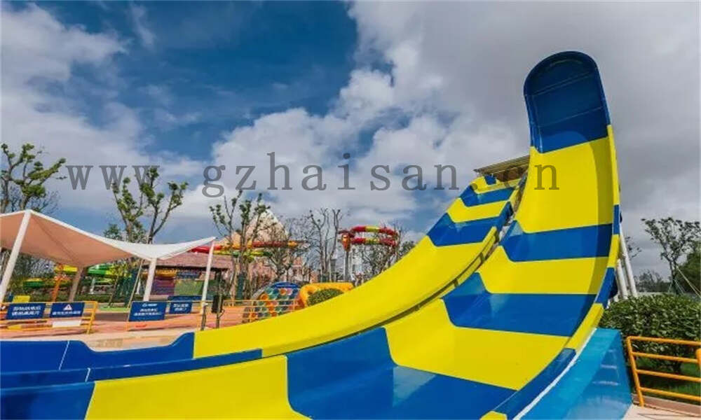 水上乐园规划中的项目建设如何保证进度和质量？