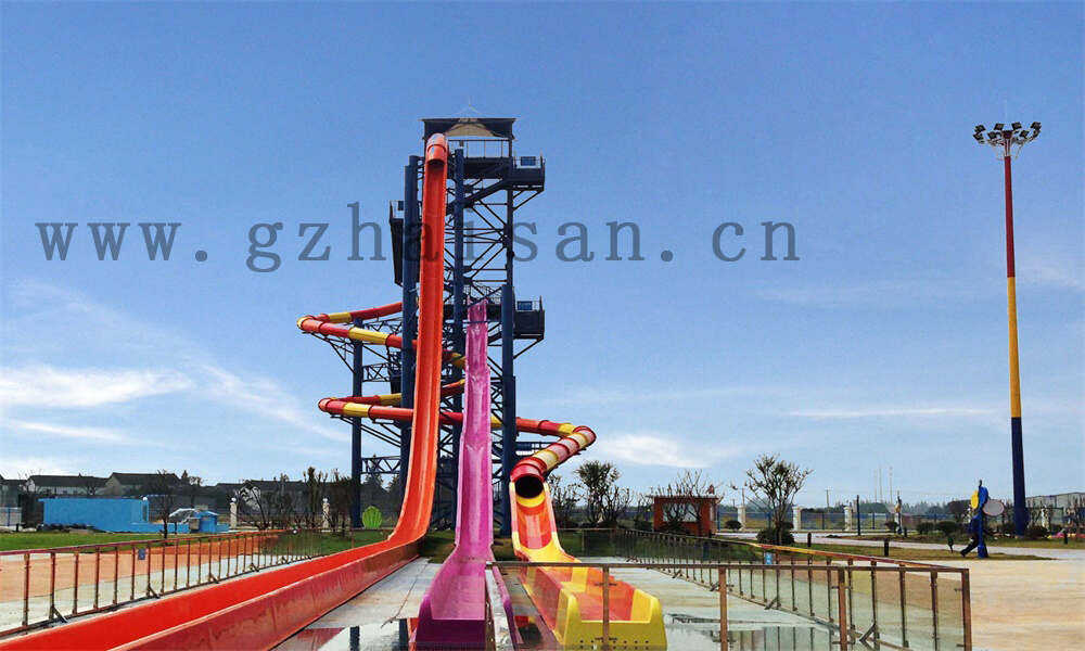 水上乐园设备大揭秘：畅享水上游乐的必备神器