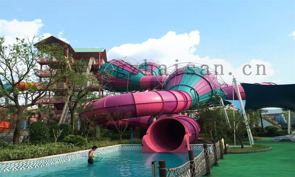 引领水上乐园设备行业，共创美好未来