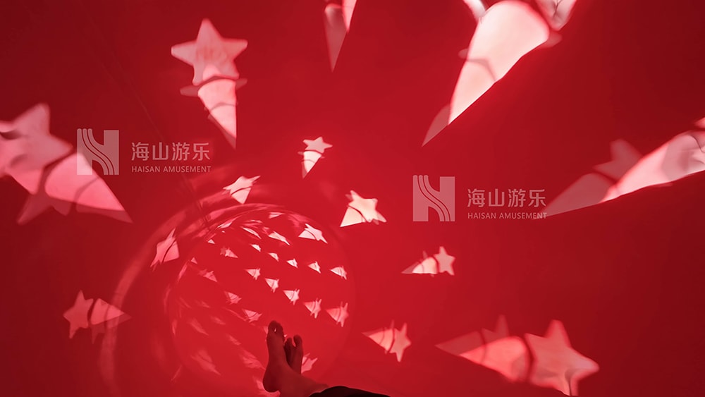 打破季节边界，定义全季狂欢｜超级魔法时空组合滑道，引领水乐园新纪元